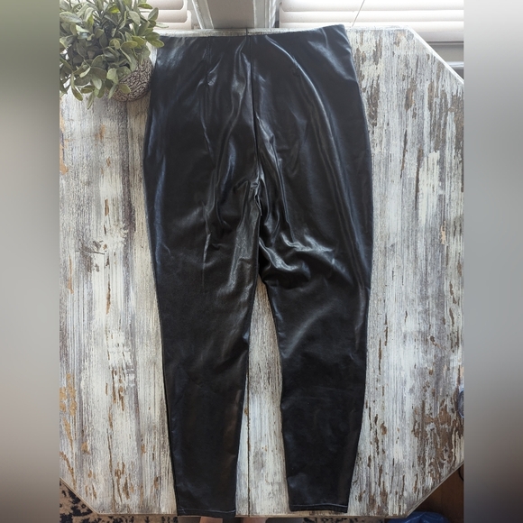 Aritzia Babaton Mace Pant Black Vegan Leather Women's 12 - Picture 7 of 9